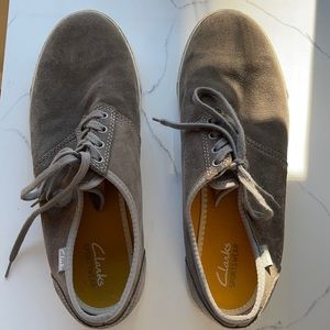 Men’s Clarks suede gray sneakers